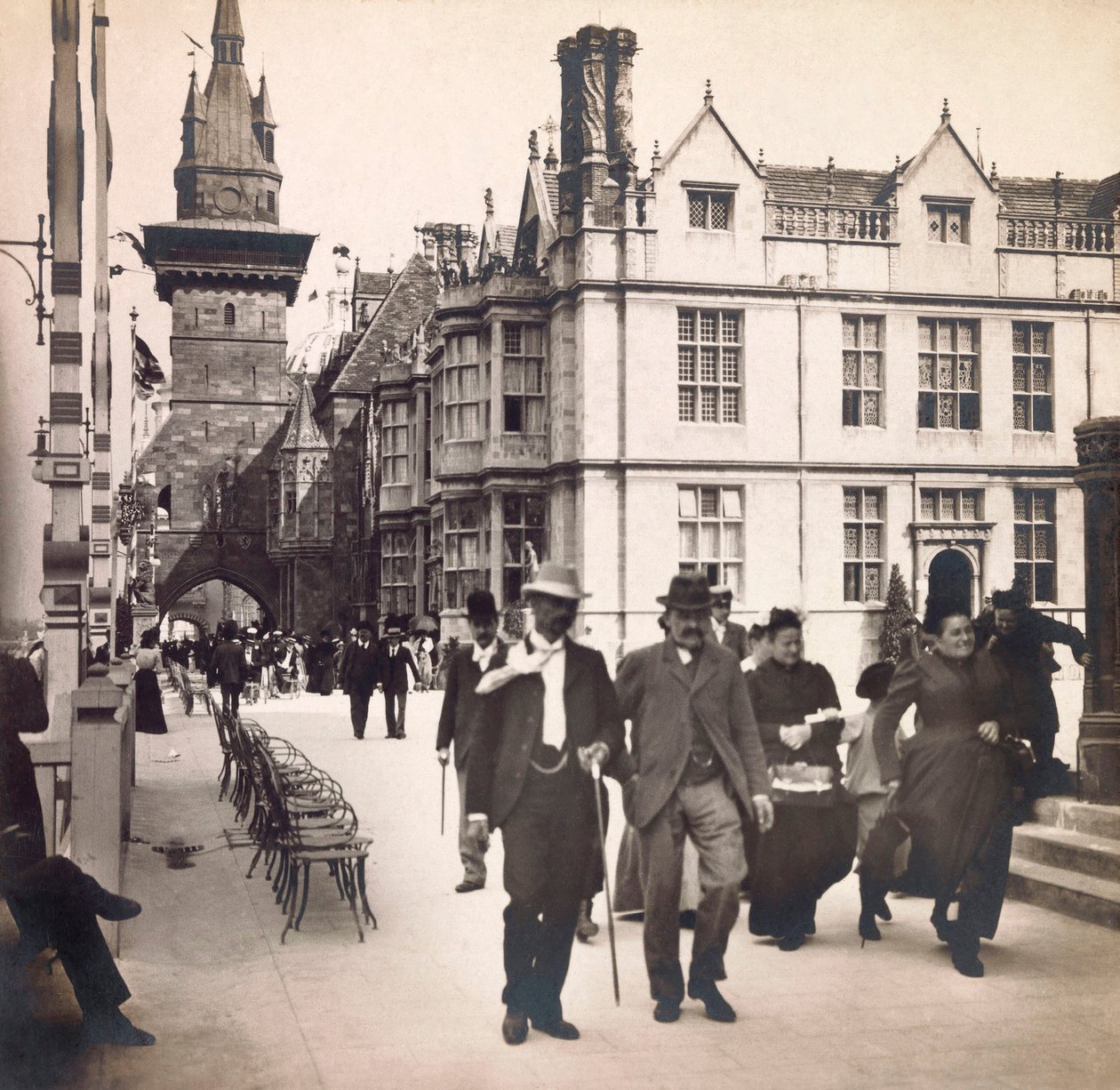 Universell utställning 1900 - Exposition Universelle de 1900 i Paris: Rue des Nations - privat samling av Anonymous Anonymous