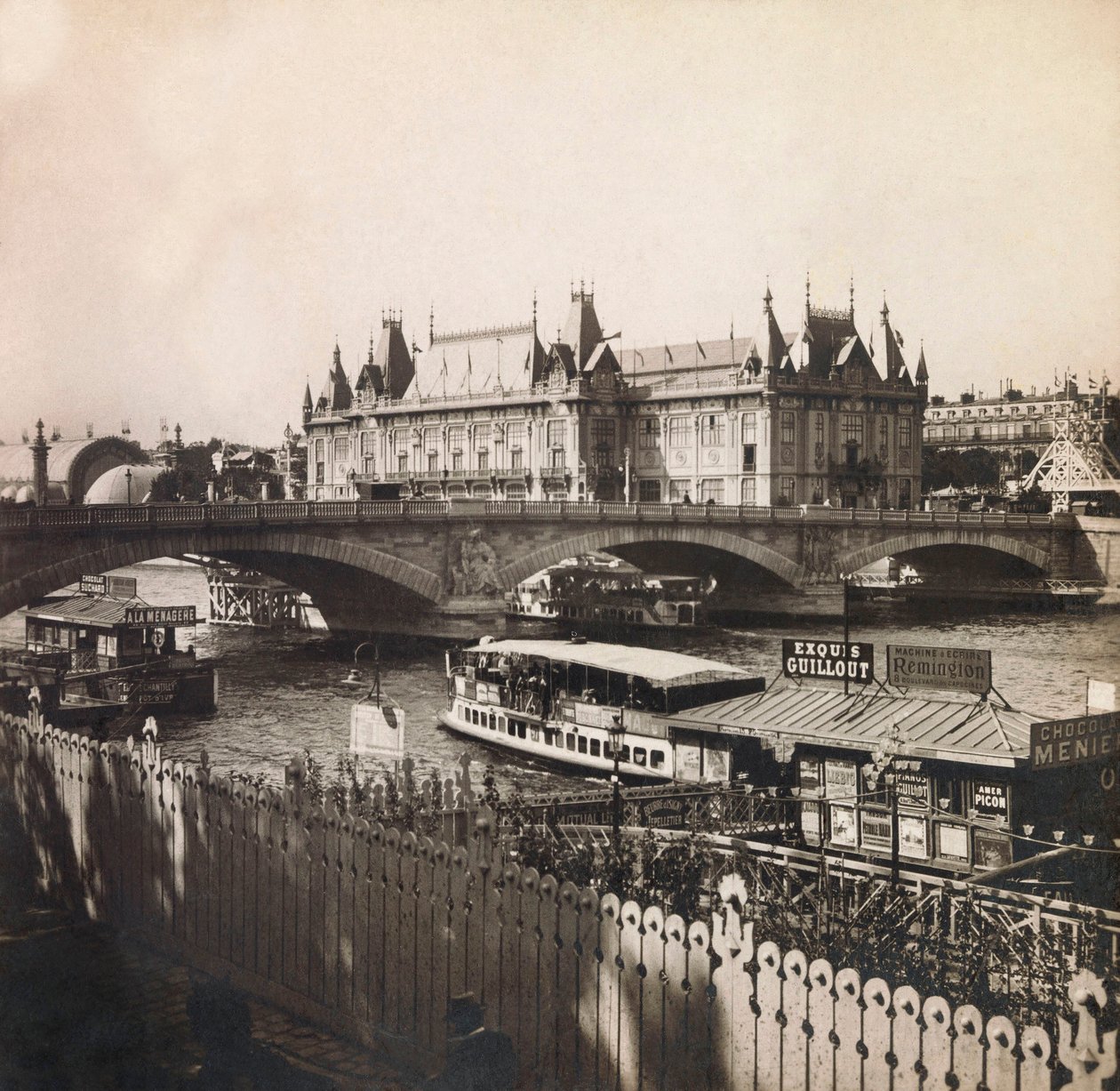 Universal Exposition of 1900 - Exposition Universelle de 1900 i Paris: Pavilion of the city of Paris - privat samling av Anonymous Anonymous