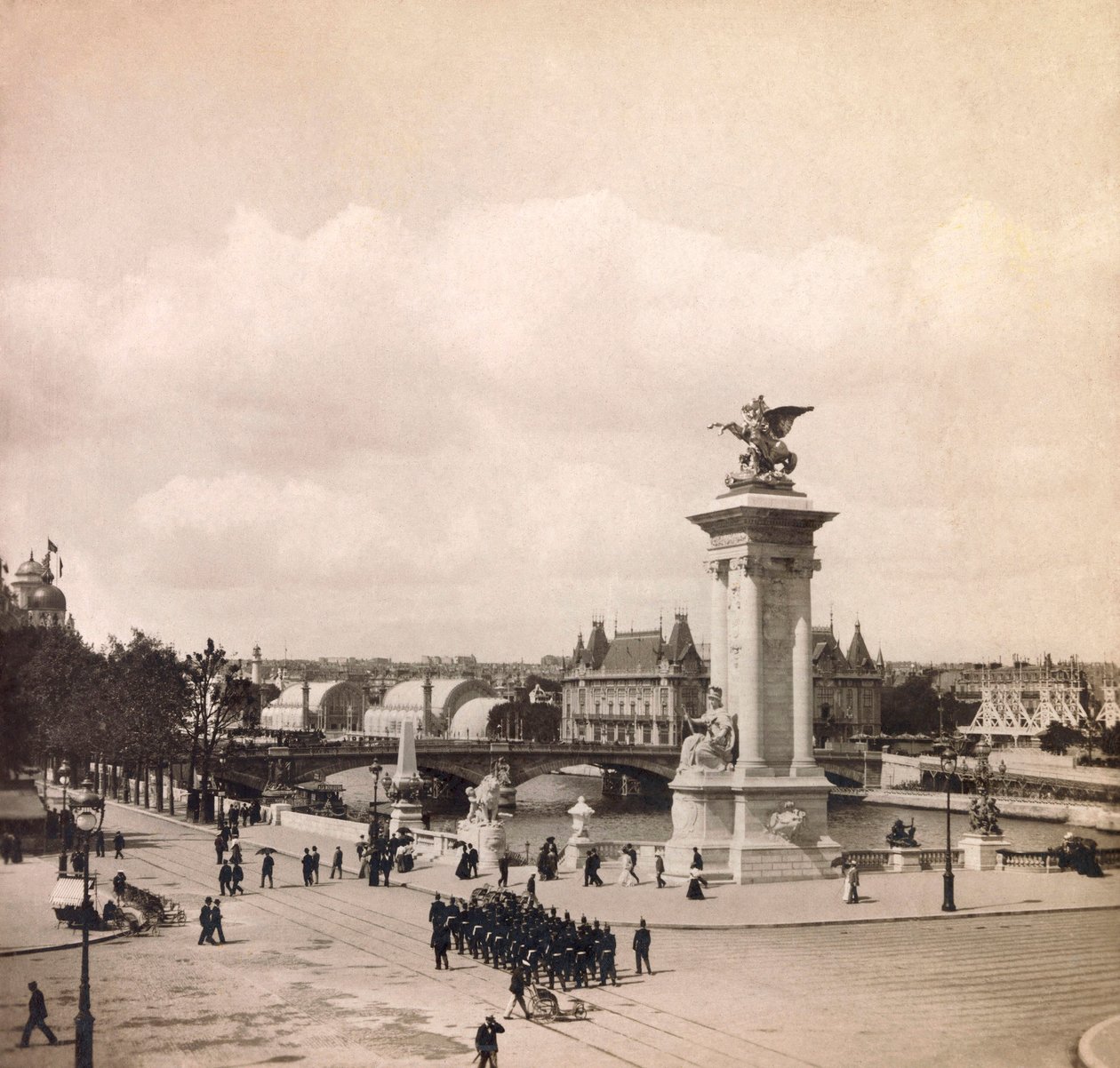 Universal Exposition of 1900 - Exposition Universelle de 1900 i Paris: Pylone du pont Alexandre III - privat samling av Anonymous Anonymous