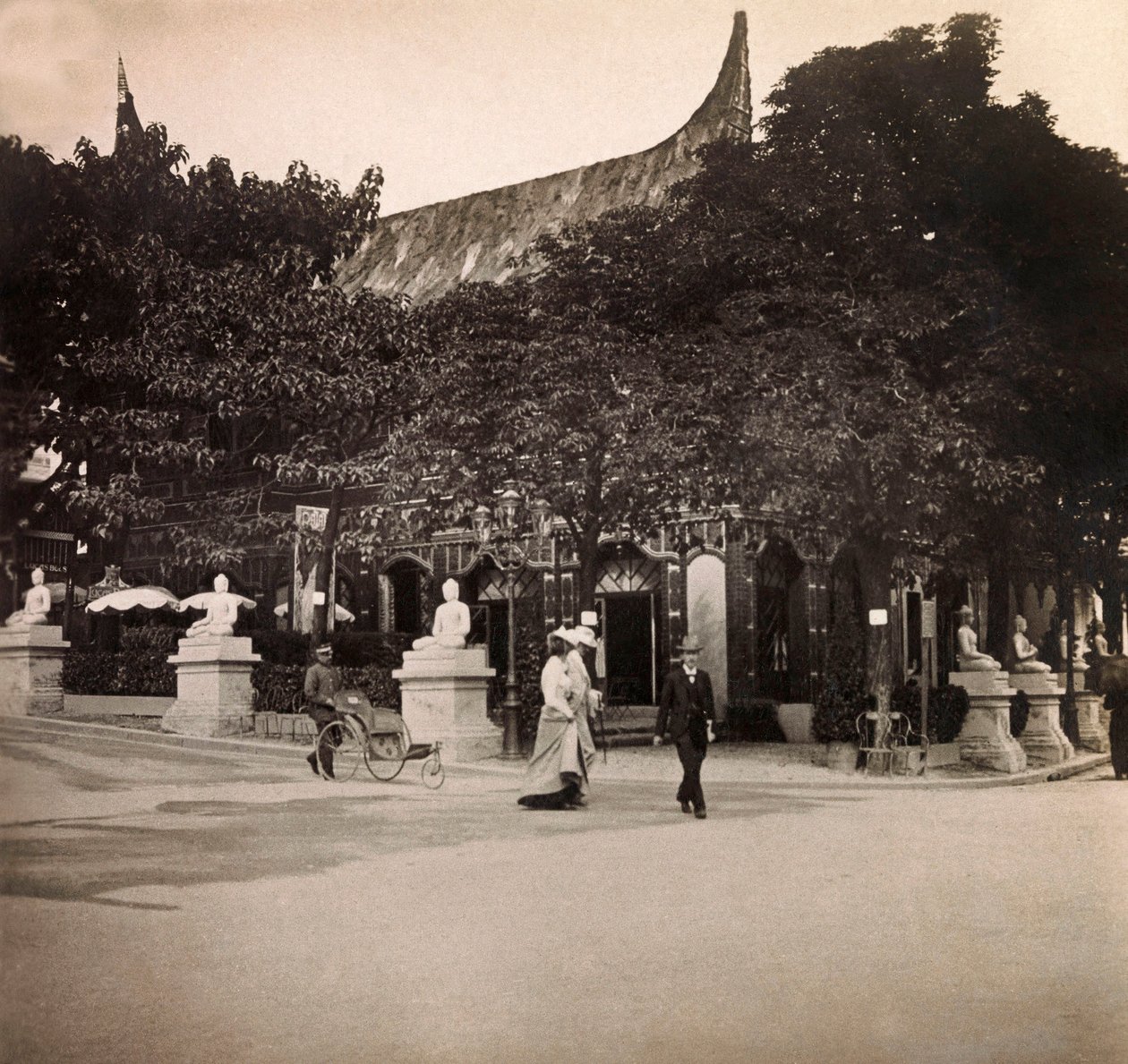 Universal Exposition of 1900 - Exposition Universelle de 1900 i Paris: The Neerlandaises Indies - privat samling av Anonymous Anonymous