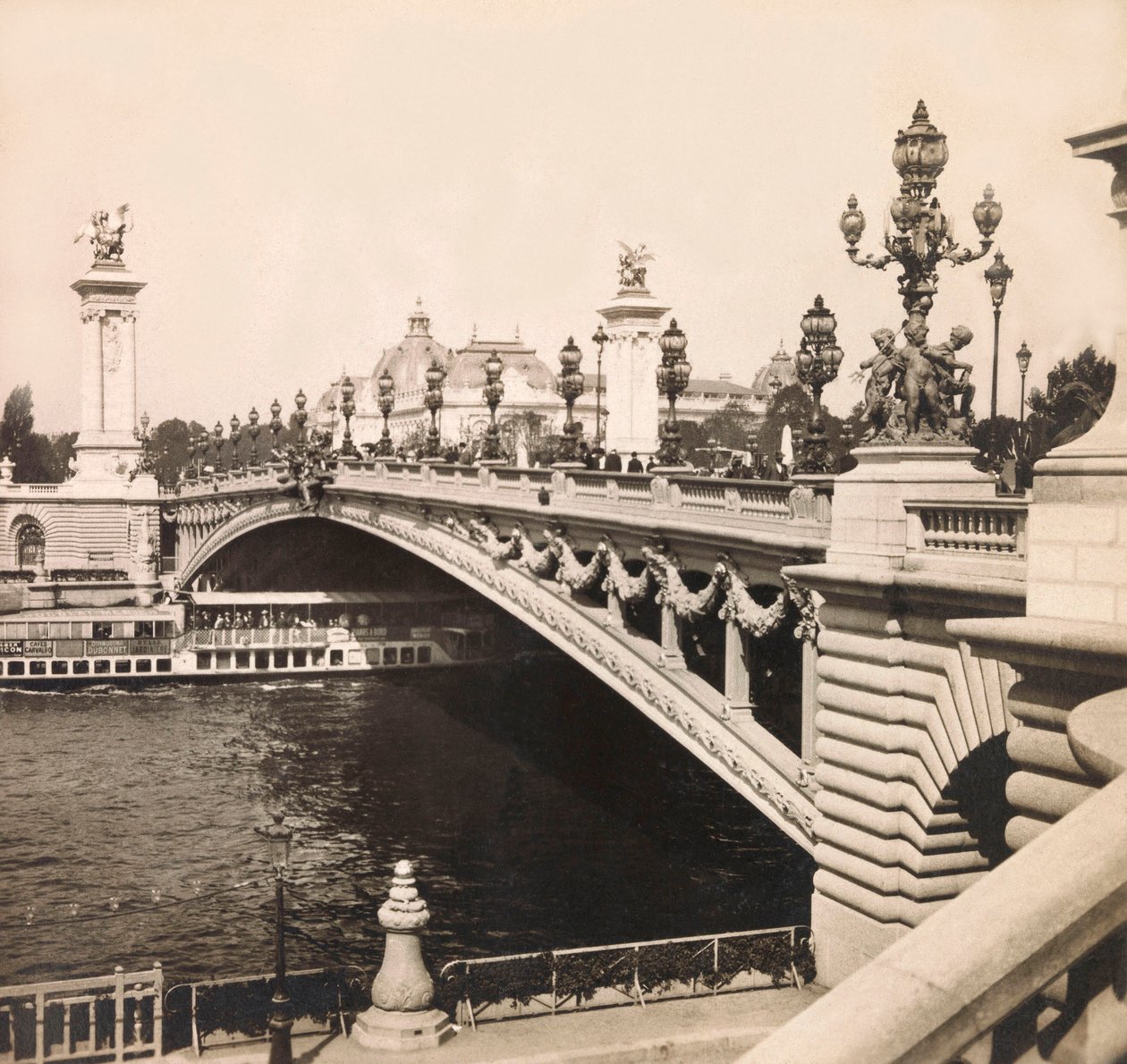 Universal Exposition of 1900 - Exposition Universelle de 1900 i Paris: Bron Alexandre III - privat samling av Anonymous Anonymous