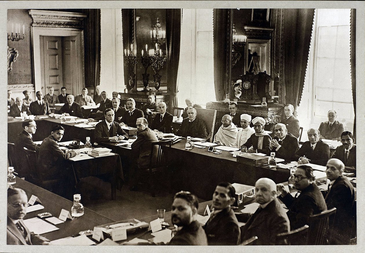deuxieme conference de la Table ronde - Mahatma Gandhi - Andra rundabordskonferensen i London, Anonym. Silvergelatinfotografering av Anonymous Anonymous