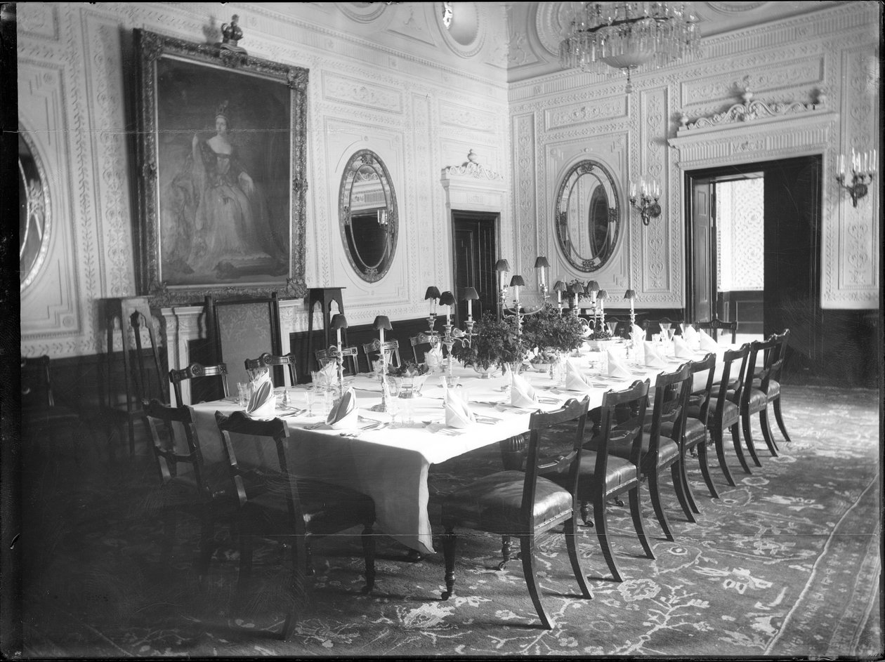 Interiör av den brittiska ambassaden, Teheran, 1880-1930 av Antoin Sevruguin
