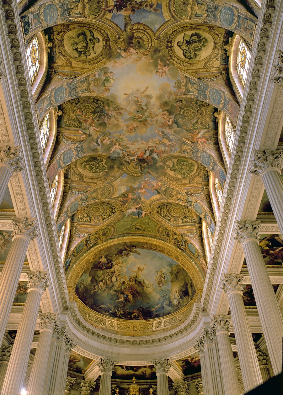 Utsikt över kungens galleri och välvt tak som visar Gud bland änglar, och Kristi uppståndelse (apsidvalv) målad i samarbete med Charles de Lafosse (1636-1716) och Jean Jouvenet (1) av Charles Antoine Coypel
