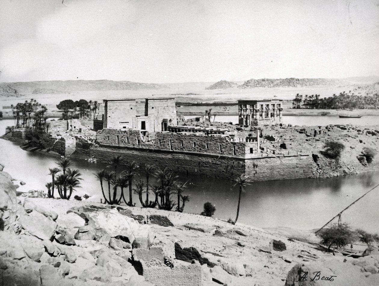 Philae, ca 1860-80 av Antonio Beato