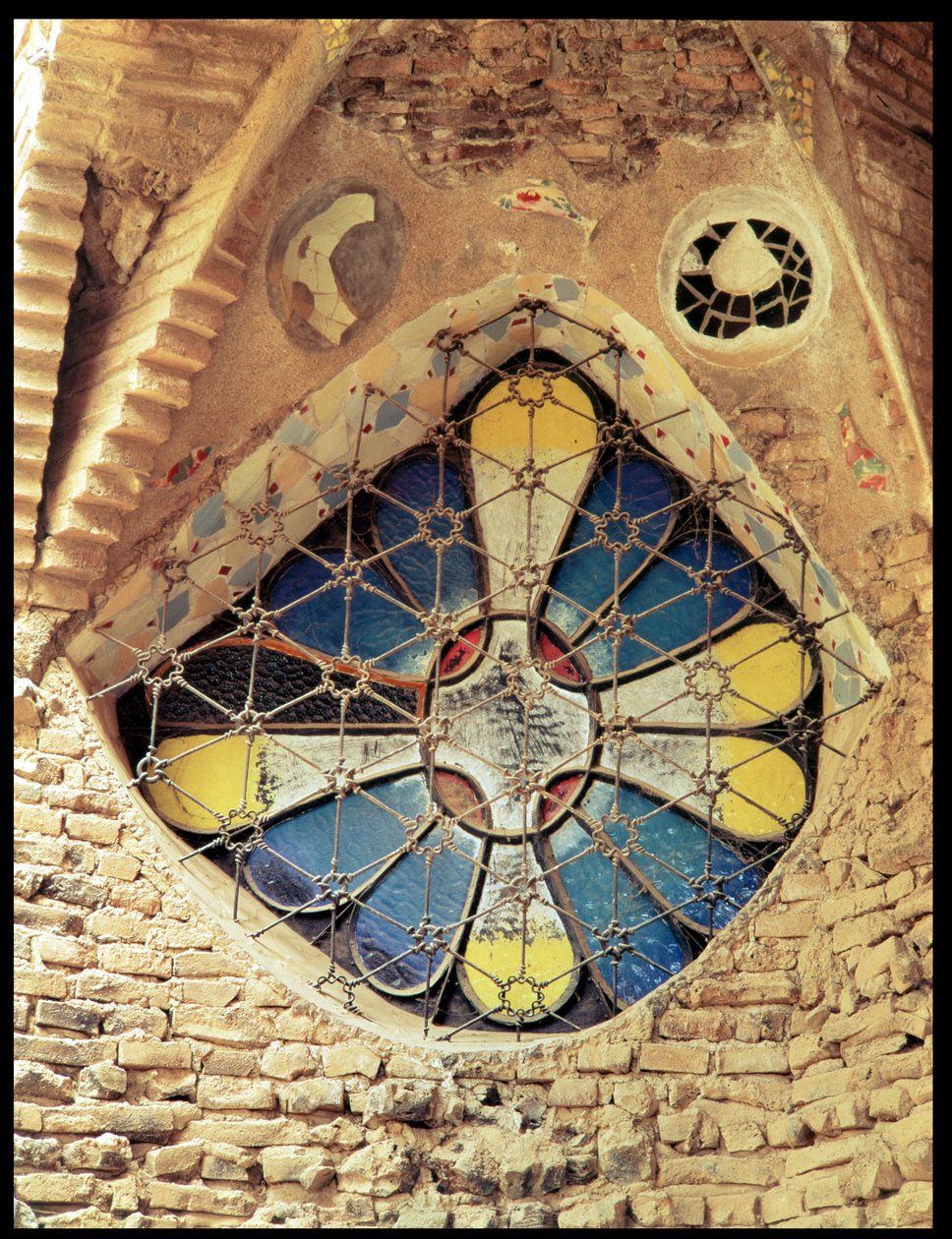 Fönster i målat glas av Antonio Gaudi
