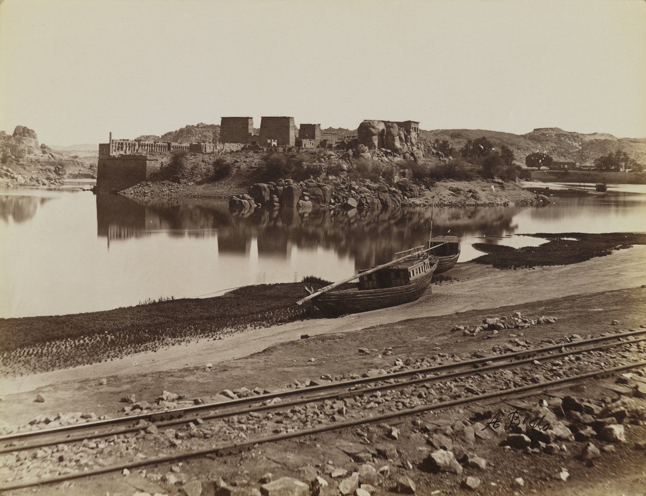 Philae, utsikt över Nilens östra strand, nordväst av Antonio Beato