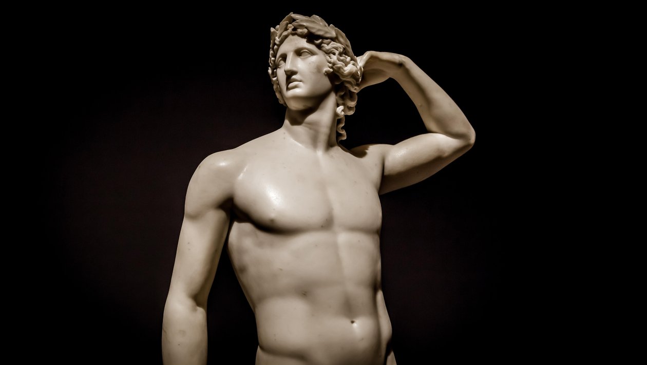 MILAN, ITALIEN - Juni 2020: den antika skulpturen Apollo Crowning Himself - 1782 - An..., 2019 (foto) av Antonio Canova