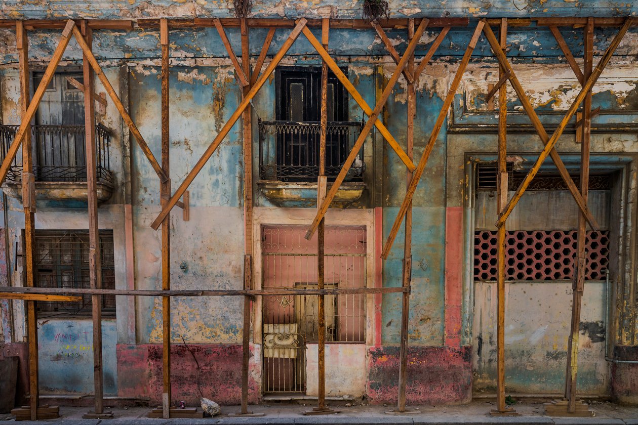 Calle Obrapia, 2015 (digitalt fotografi) av Antonio Schubert