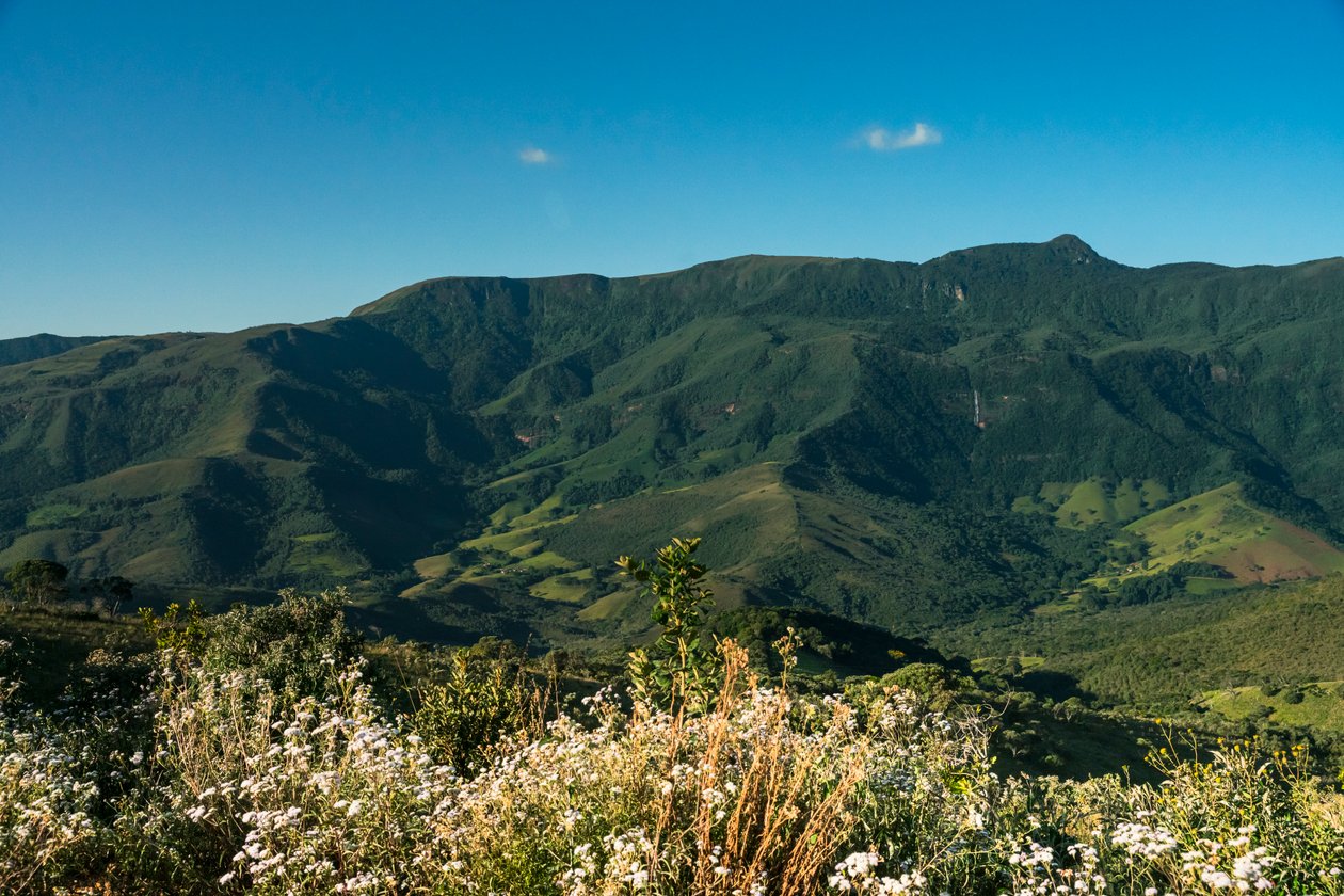 Mantiquera Ridge, Baependi, 2023 (digital fotografi) av Antonio Schubert