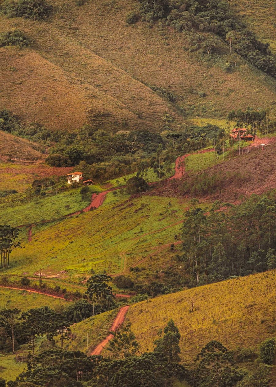 Montanhas de Minas, Brasilien, 2023 (foto) av Antonio Schubert