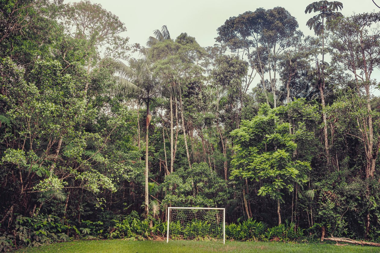 Fotbollens land, 2021 (digitalt fotografi) av Antonio Schubert
