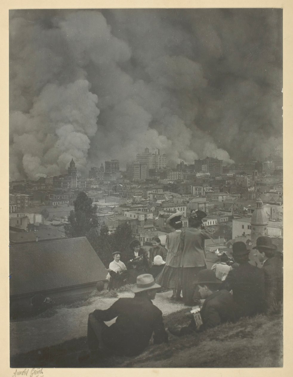 Jordbävningen i San Francisco, april 1906. av Arnold Genthe