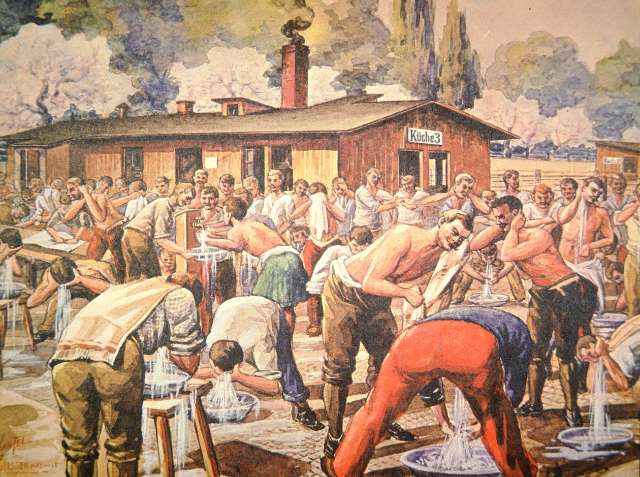 Allierade krigsfångar vid deras tvagning i tyska fånglägret i Geissen (färg litho) av Arthur (after) Nantel