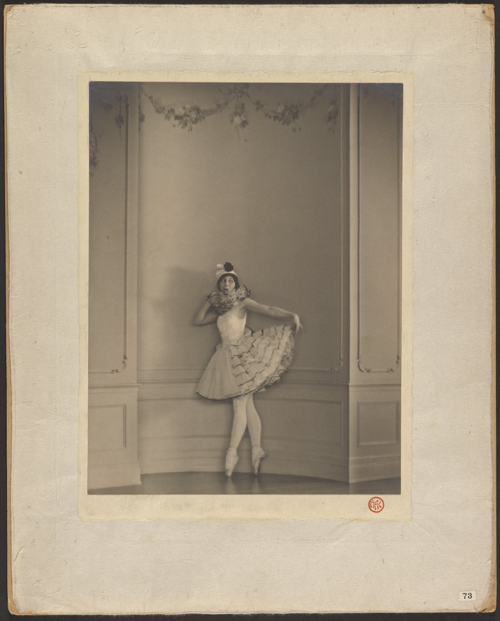 Ballerina av Arthur F. Kales