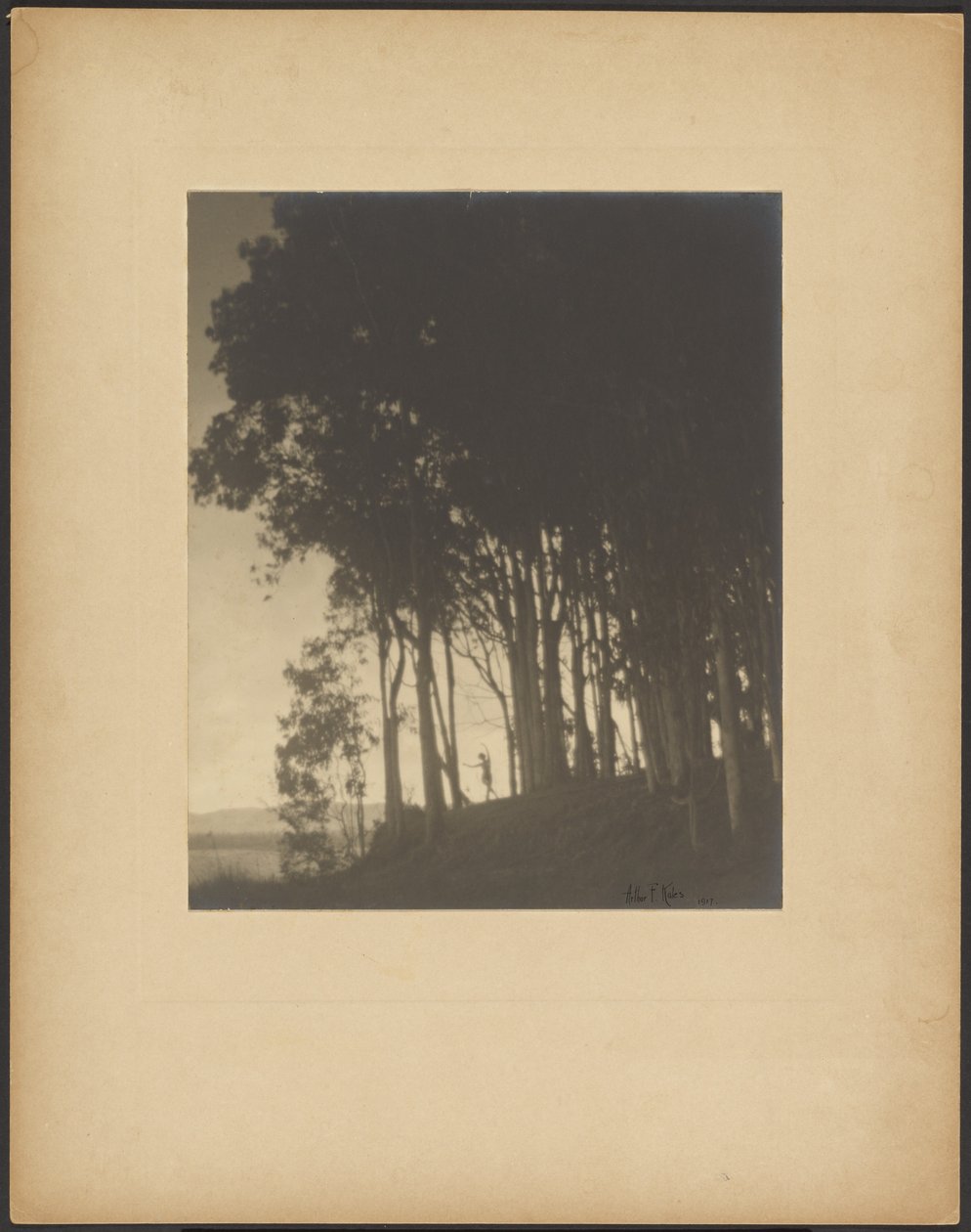 Dansande nymf av Arthur F. Kales