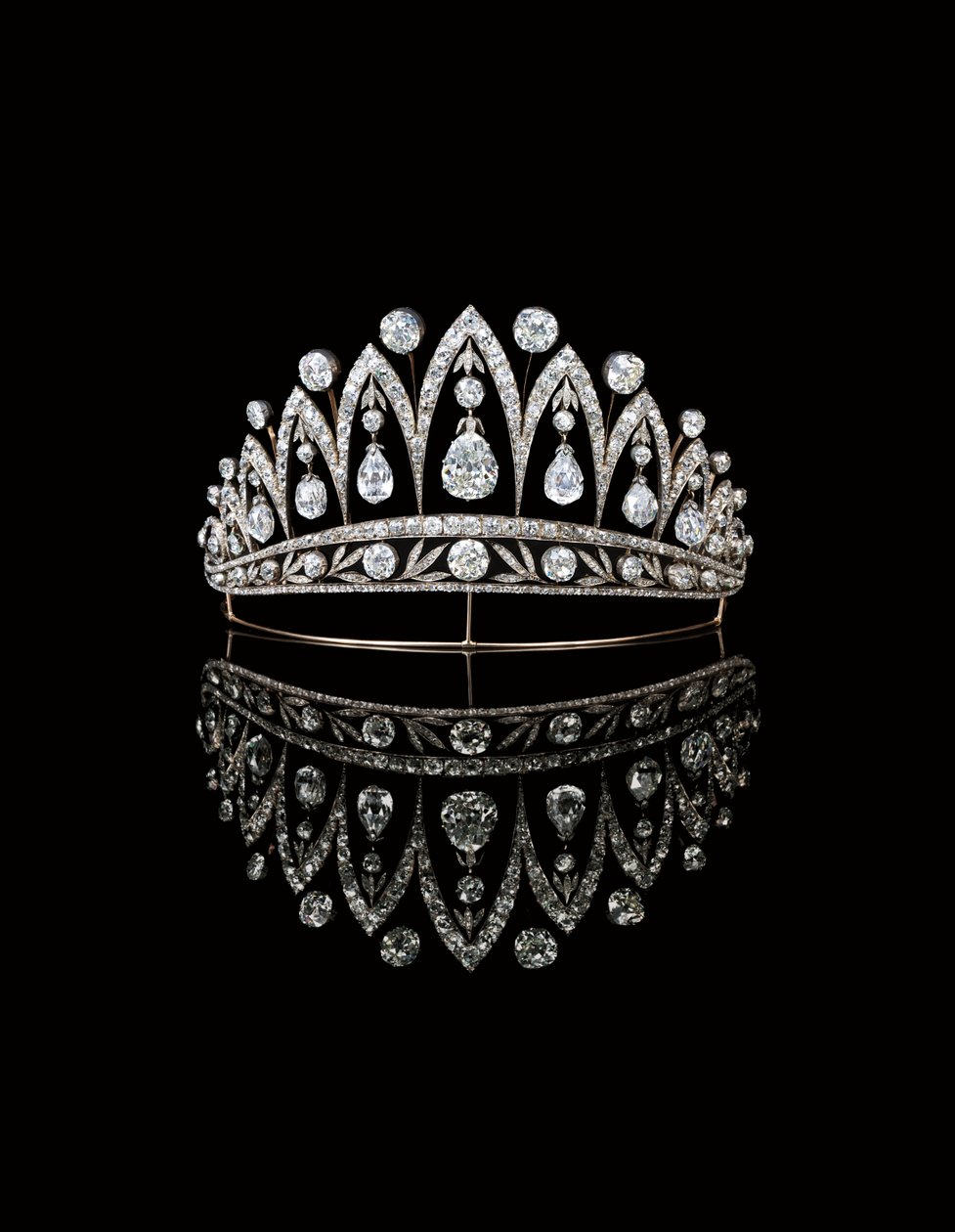 Tiara, av Faberge, ca 1890 (diamanter och guld) av August Wilhelm Holmström