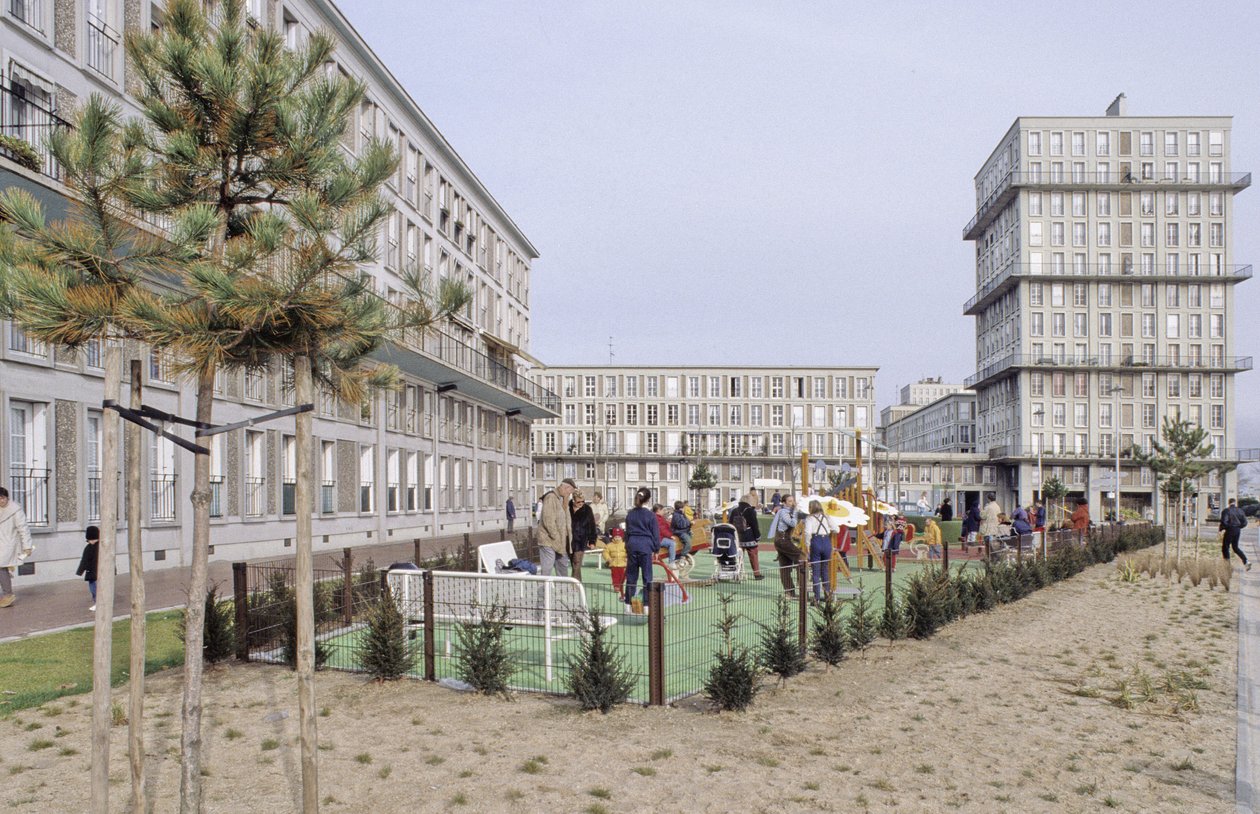 Bostadsbyggnad i Le Havre (Seine Maritime). Staden upptogs på UNESCO:s världsarvslista den 15/07/2005. Le Havre var den mest ödelagda staden i Frankrike under andra världskriget (1939-1945). Återuppbyggd under ledning av Auguste Perret (1874-195 av Auguste Perret