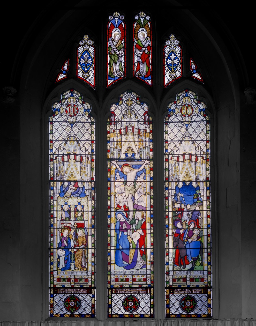 Bebådelsen, korsfästelsen och flykten till Egypten, 1853 (målat glas) av Augustus Welby Northmore Pugin