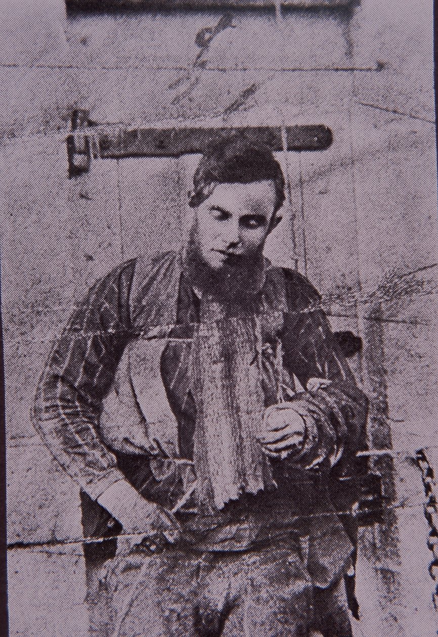 Kelly Gang-medlemmen Joe Byrne uppträdd efter döden, 29 juni 1880 (s/v foto) av Australian Photographer