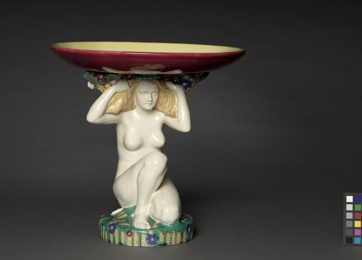 Piedestal Centerpiece, av Wiener Kunstkeramische Werkstätte Busch och Ludescher, ca 1910-1915 av Austrian School
