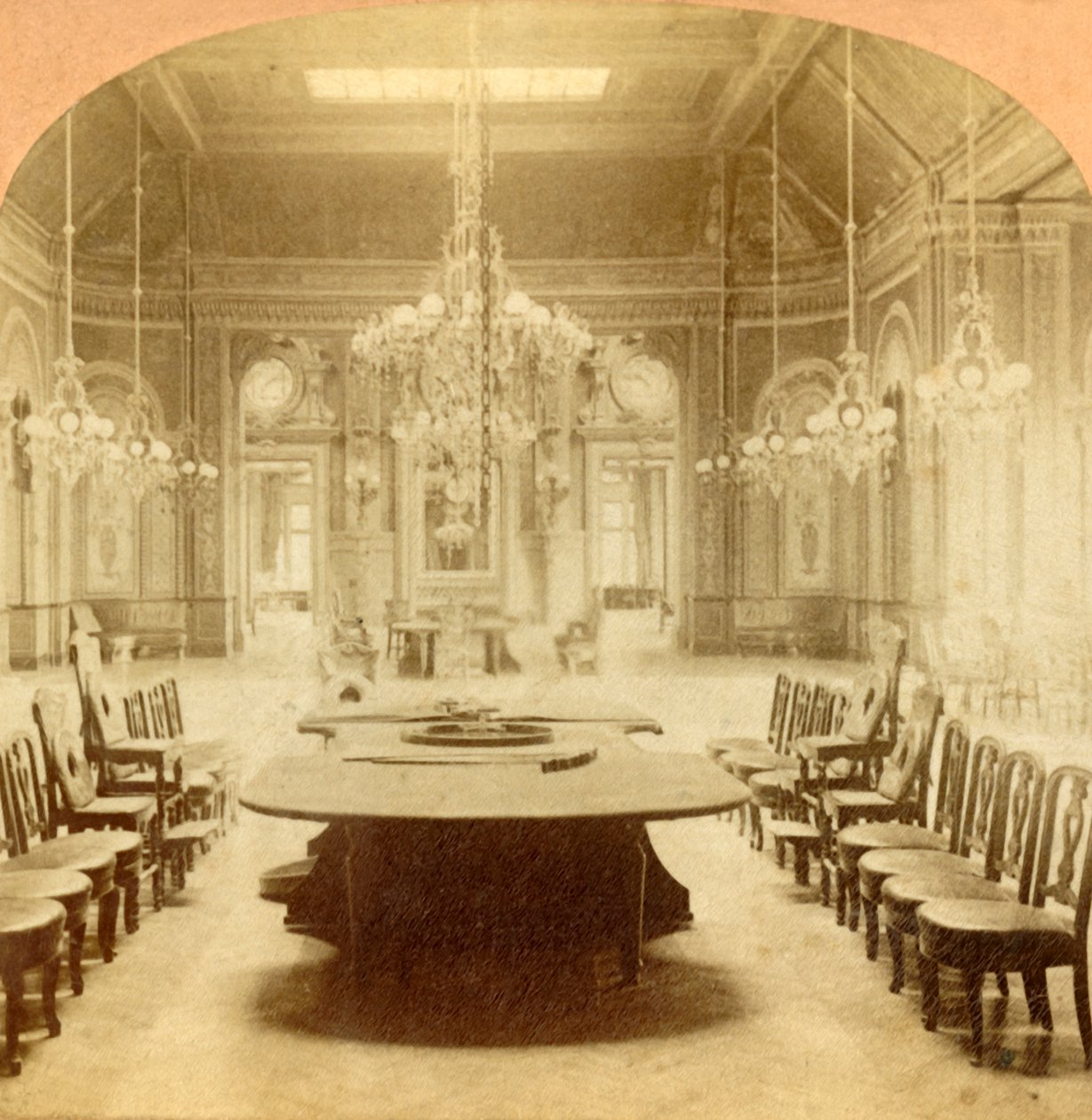 Stora salen i Gambling House i Monte Carlo, 1897. av B. W. Kilburn