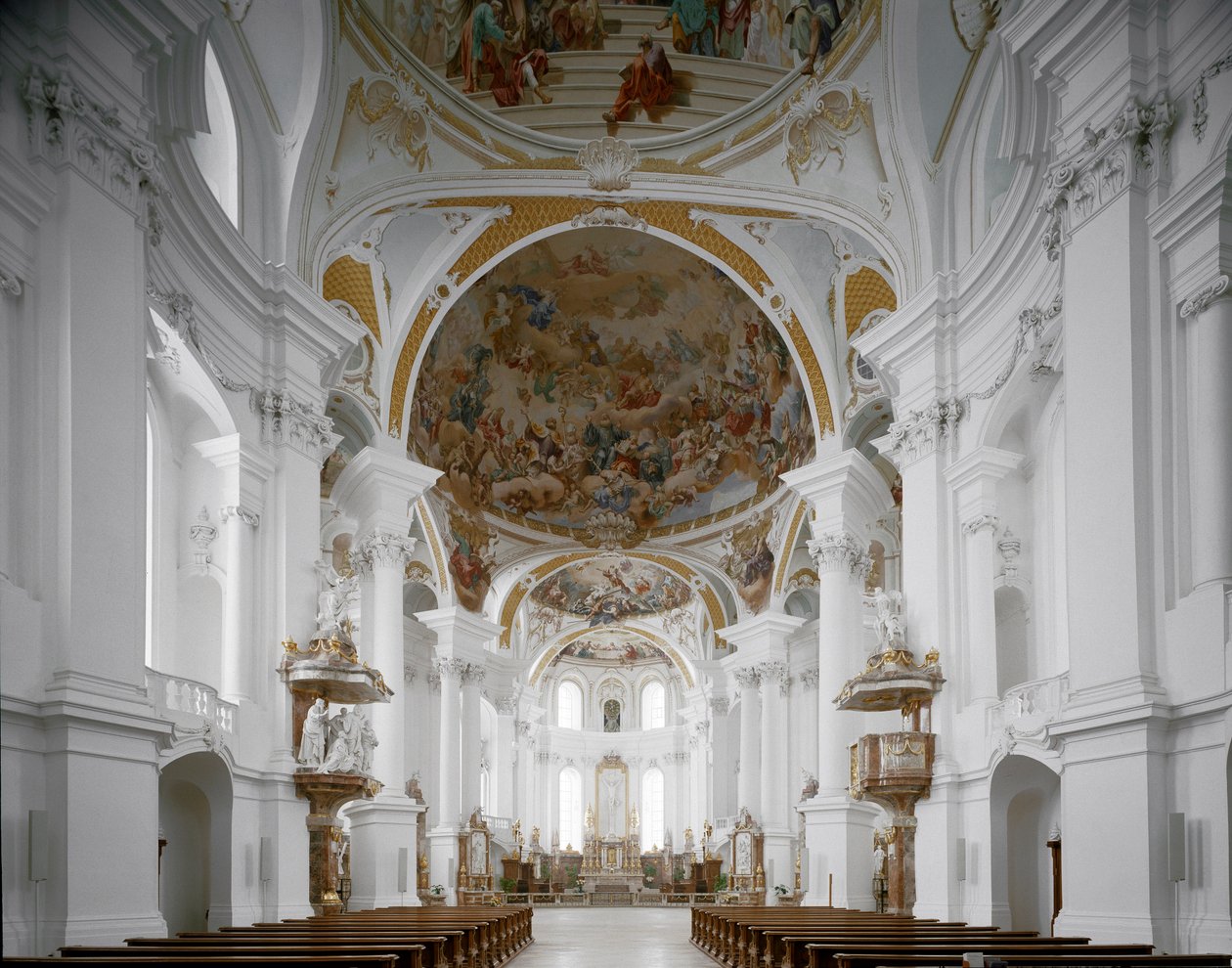 Invändig vy av klosterkyrkan av arkitekten Johann Balthasar Neumann (1687-1753) Neresheim, Tyskland av Balthasar Neumann