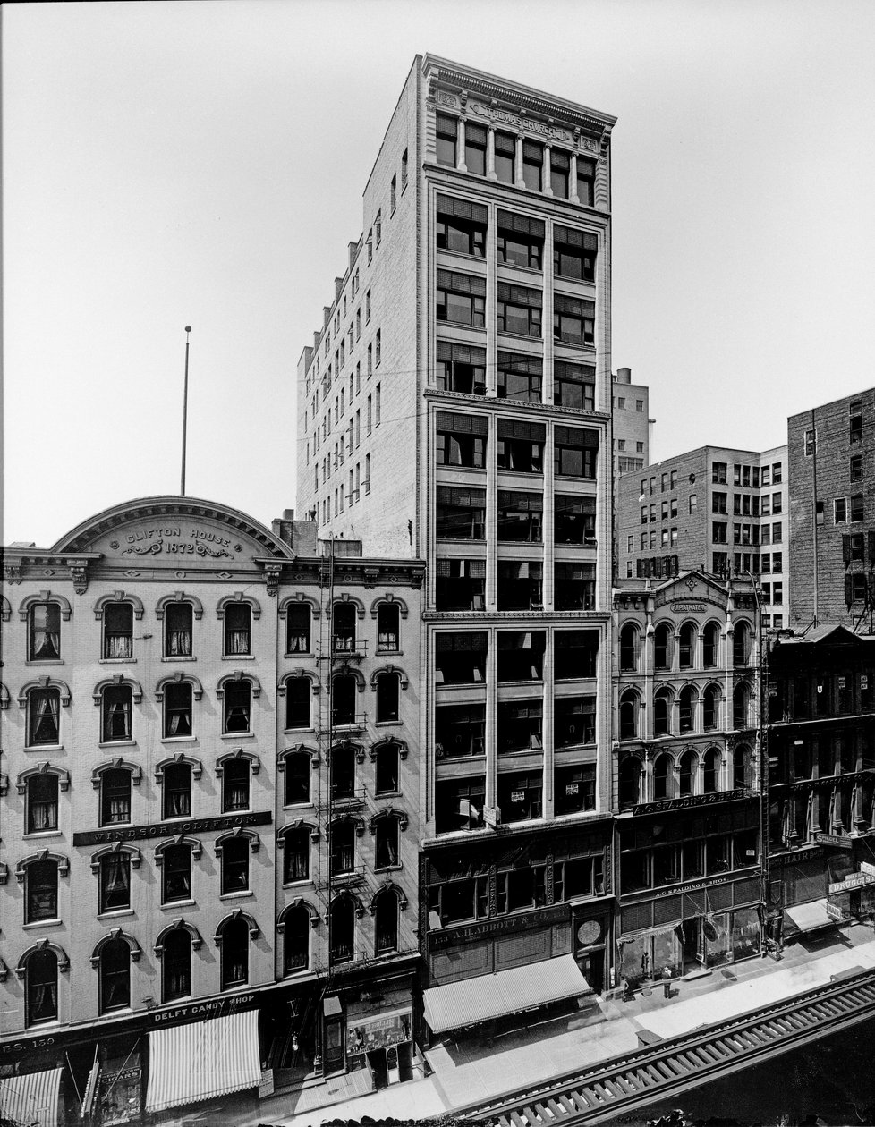 Clifton House, Thomas Church Building och J. P. Atwater Building, Chicago, Illinois, USA, ca 1900 (s/v foto) av Barnes and Crosby