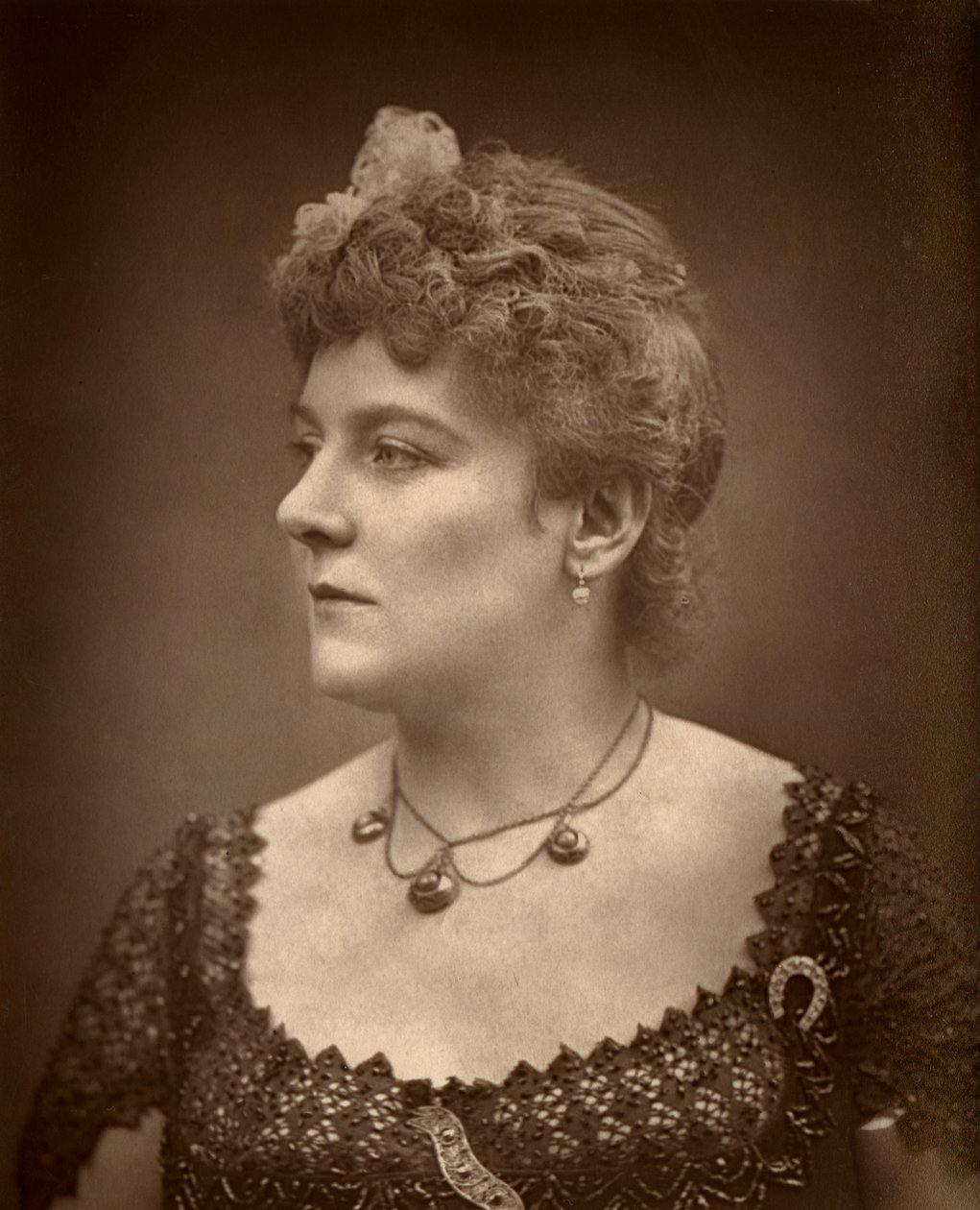 Den brittiska skådespelerskan Henrietta Lindley i Jim the Penman, 1886 av Barraud