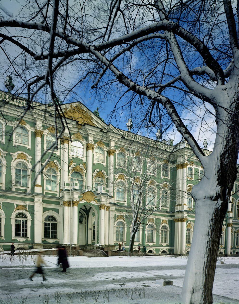 Vy över Vinterpalatsets södra fasad, från slottstorget, 1754-62 av Bartolomeo Franceso Rastrelli