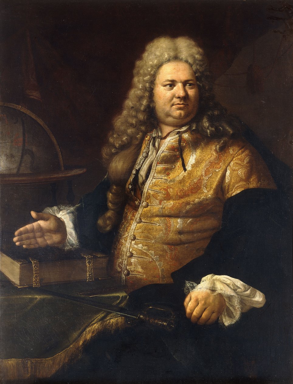 Porträtt av en gentleman, som sägs vara skådespelaren James Quin, i titelrollen i Addisons Cato, sittande tre fjärdedels längd, i en brokadrock och grön mantel vid ett bord med ett Wword, en bok och en klot av Bartolomeo Nazzari