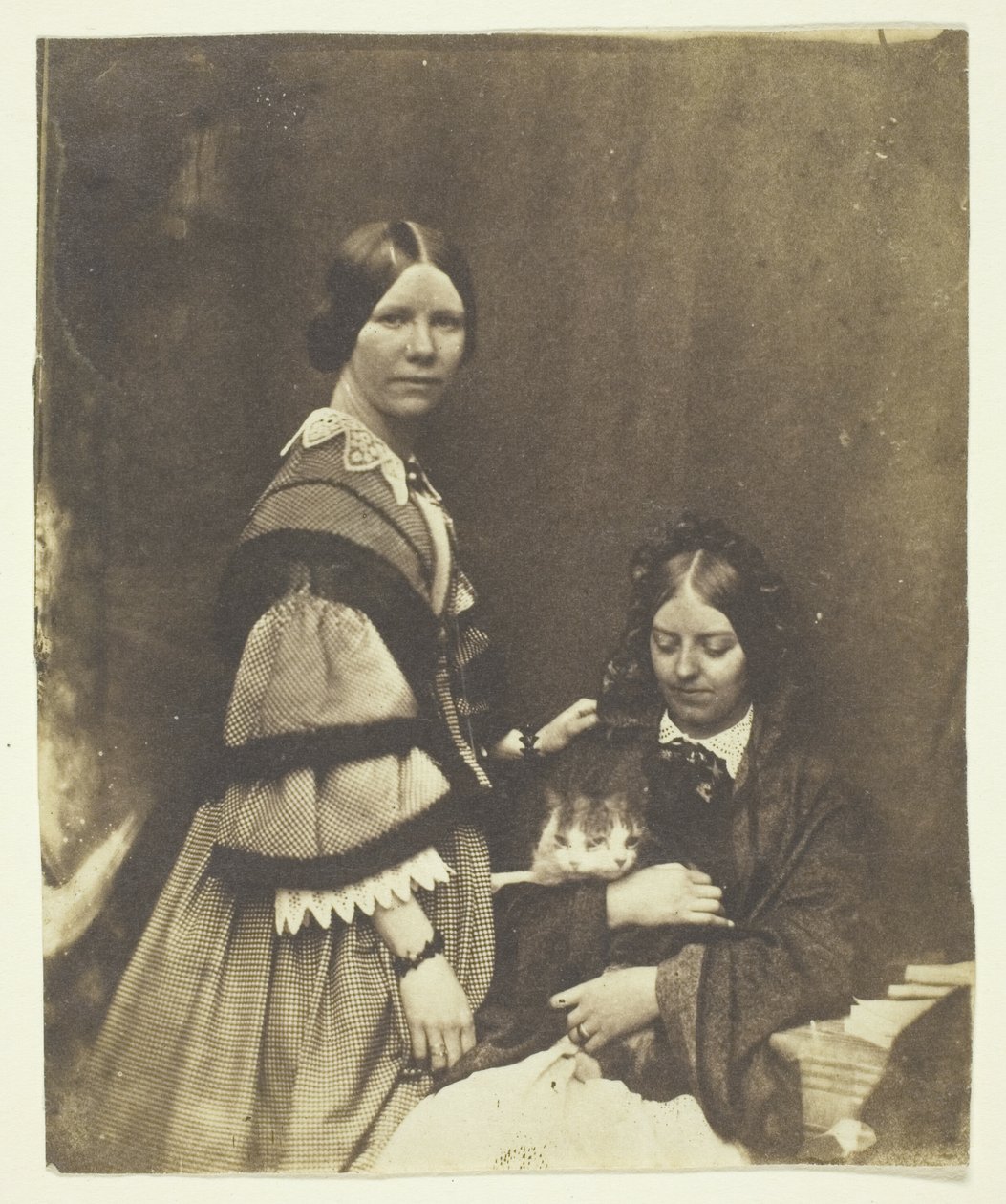 Mrs Craik Holding Cat av Benjamin Mulock