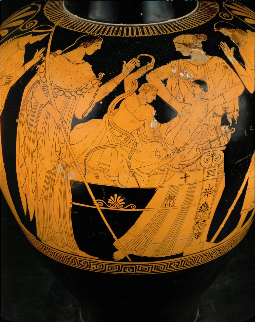 Den unge Herakles kämpar mot två ormar som skickats av Zeus... av Berlin Painter