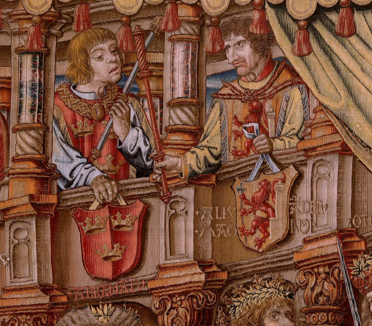 flamländsk gobeläng. Serien The Honours. Honor (El Honor). Andra gobeläng i serien. Modelltecknare från Bernard van Orleys och Jan Gossaerts krets (Mabuse). Tillverkning Pieter van Aelst, Bryssel. Ca 1550. Tyg Guld, silver, siden och ull. av Bernard van Orley