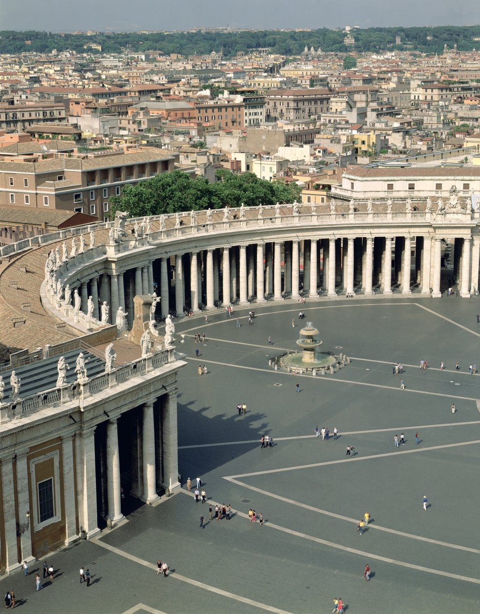 Utsikt över piazzan, designad av Gian Lorenzo Bernini (1598-1680) 1656-67 av Bernini Algardi A. and Bitonto