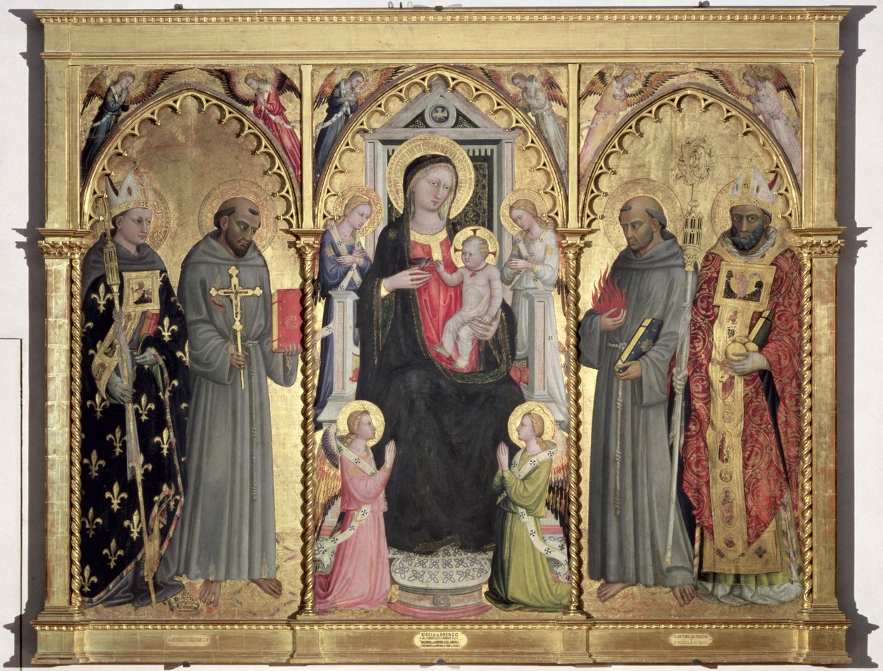 Madonna och barn med St. Louis av Toulouse, St. Francis av Assisi, St. Anthony av Padua och St. Nicholas av Bari (tempera på panel) av Bicci di Lorenzo