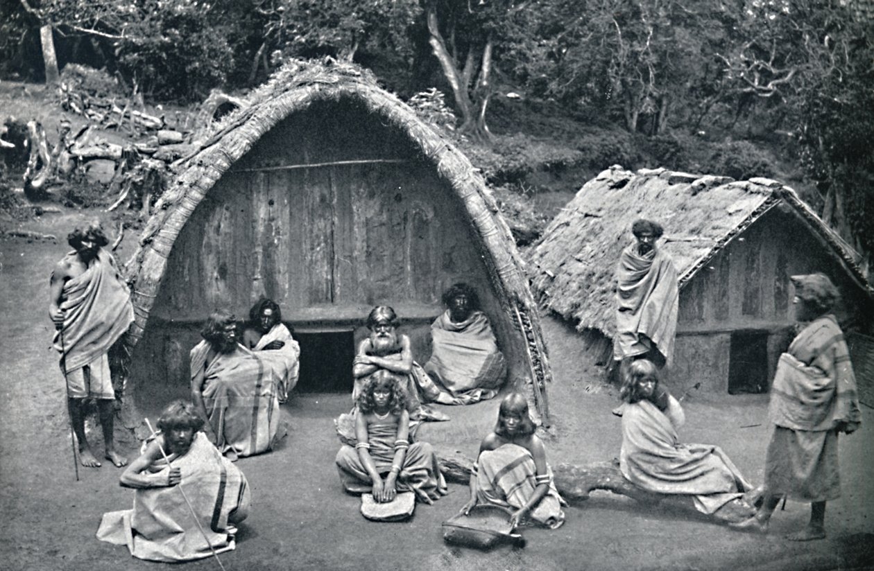 Ett Toda-hem i en inhemsk by, Indien, 1902 av Bourne and Shepherd