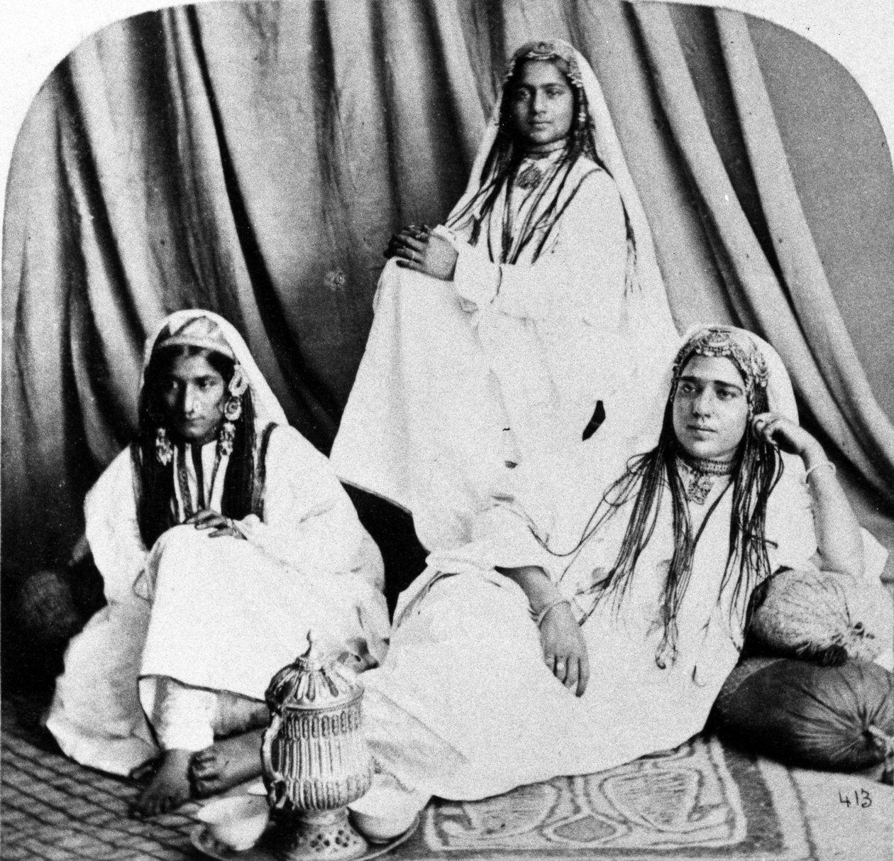 Kashmiri Nautch Girls, ca 1860-talet av British Photographer