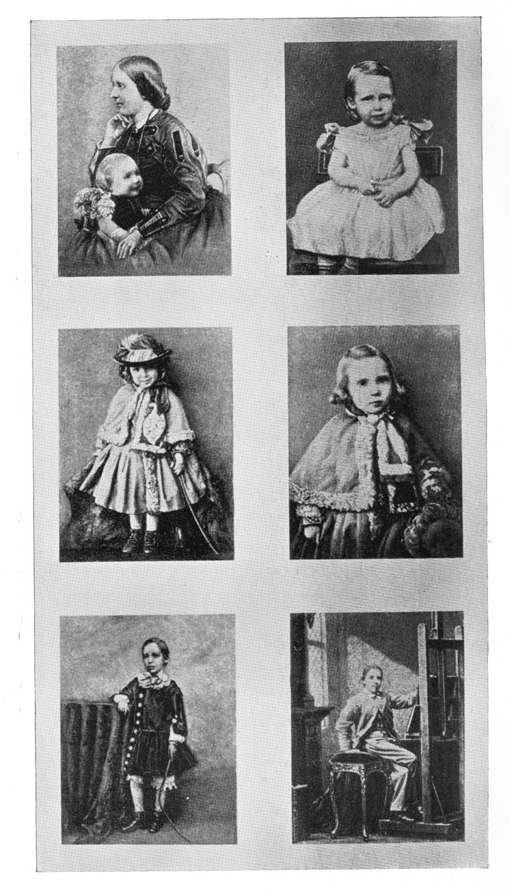 En serie fotografier av Robert Louis Stevenson som ung pojke och med sin mamma av British Photographer