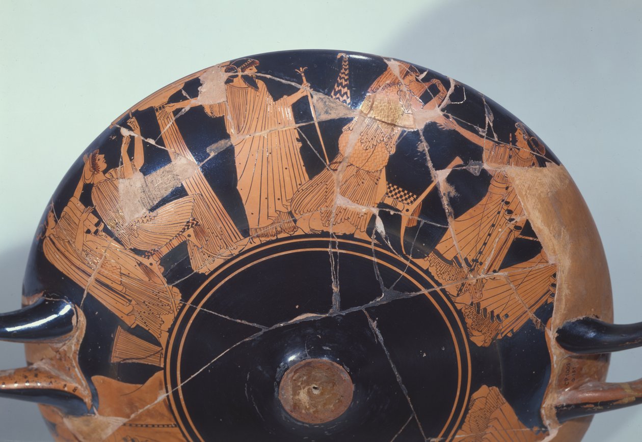 Attisk bägare med röd figur som visar Paris återkomst till Priamos omgiven av Cassandra, Polyxena, Hecuba och Afrodite, från Vulci, c.495 f.Kr. (keramik) (detalj) av Brygos Painter