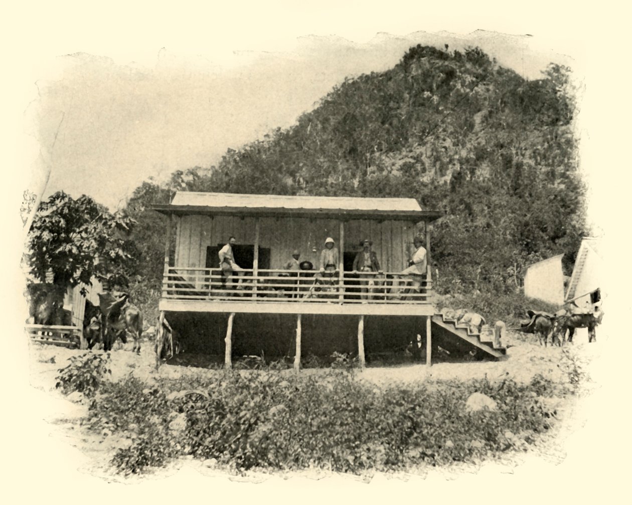 Journal Headquarters, Daiquiri, spansk-amerikanska kriget, juni 1898, 1899. av Burr McIntosh