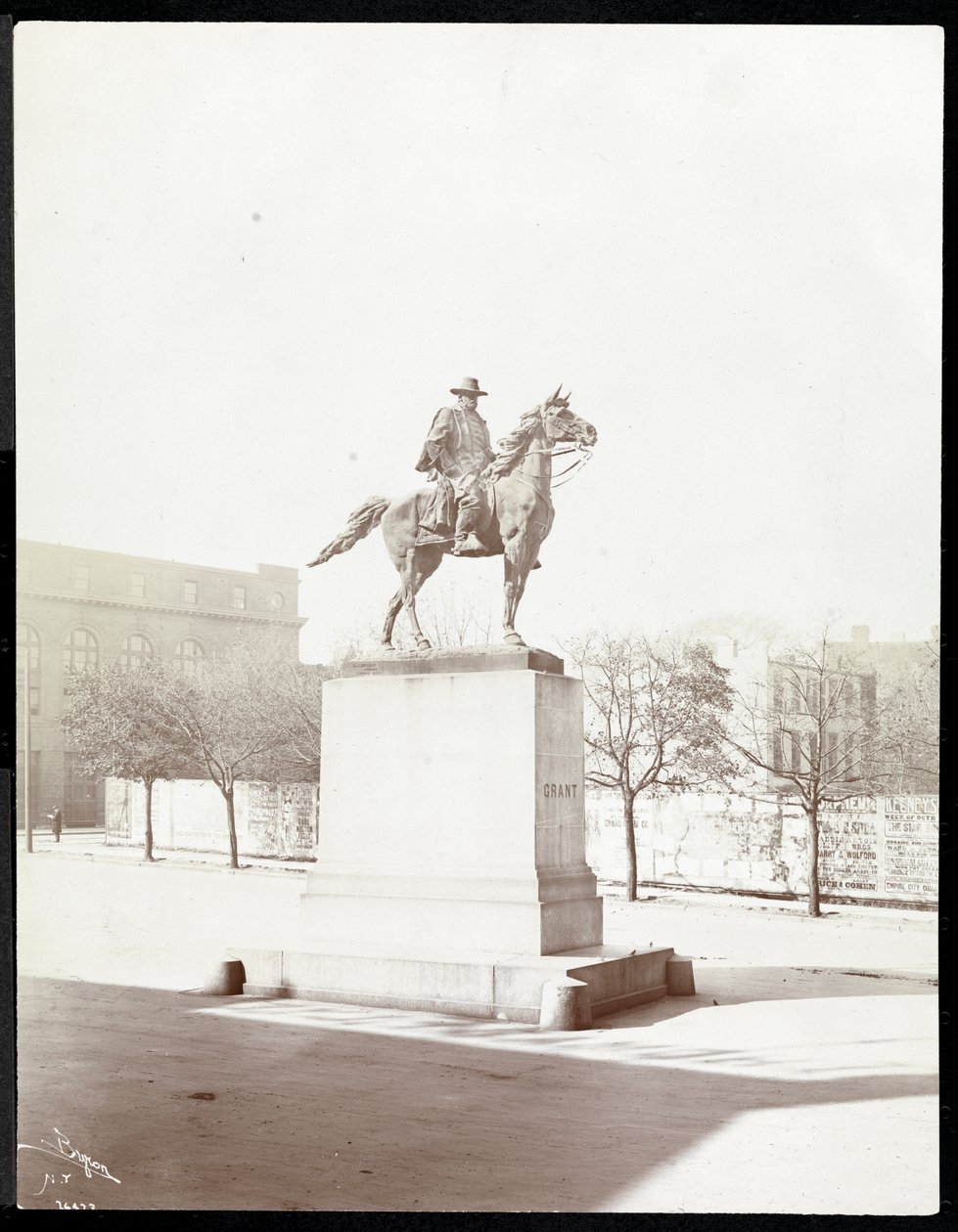 Ridstaty av General Ulysses Simpson Grant i Brooklyn, New York, 1908 (silvergelatintryck) av Byron Company
