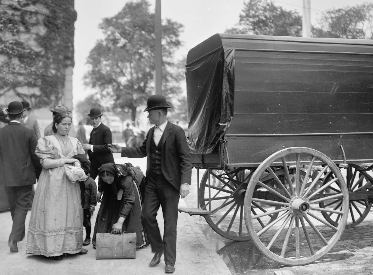 Invandrare vid Battery Park, New York, N.Y., ca 1900 av Byron Company