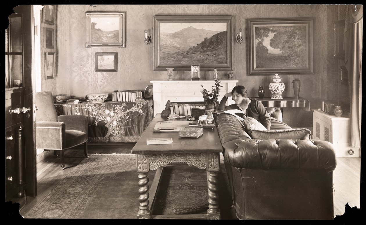 Margaret Illington hemma, 1900-tal (silvergelatintryck) av Byron Company