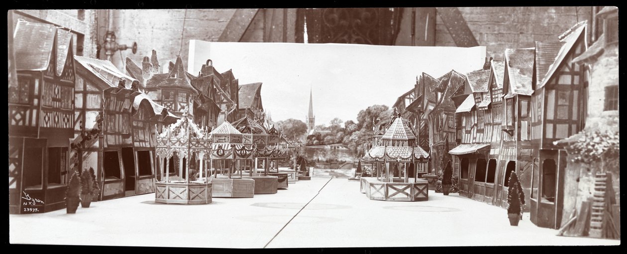 Modell av uppsättningen av en oidentifierad pjäs designad av Ernest Gros, 1906 (silvergelatintryck) av Byron Company
