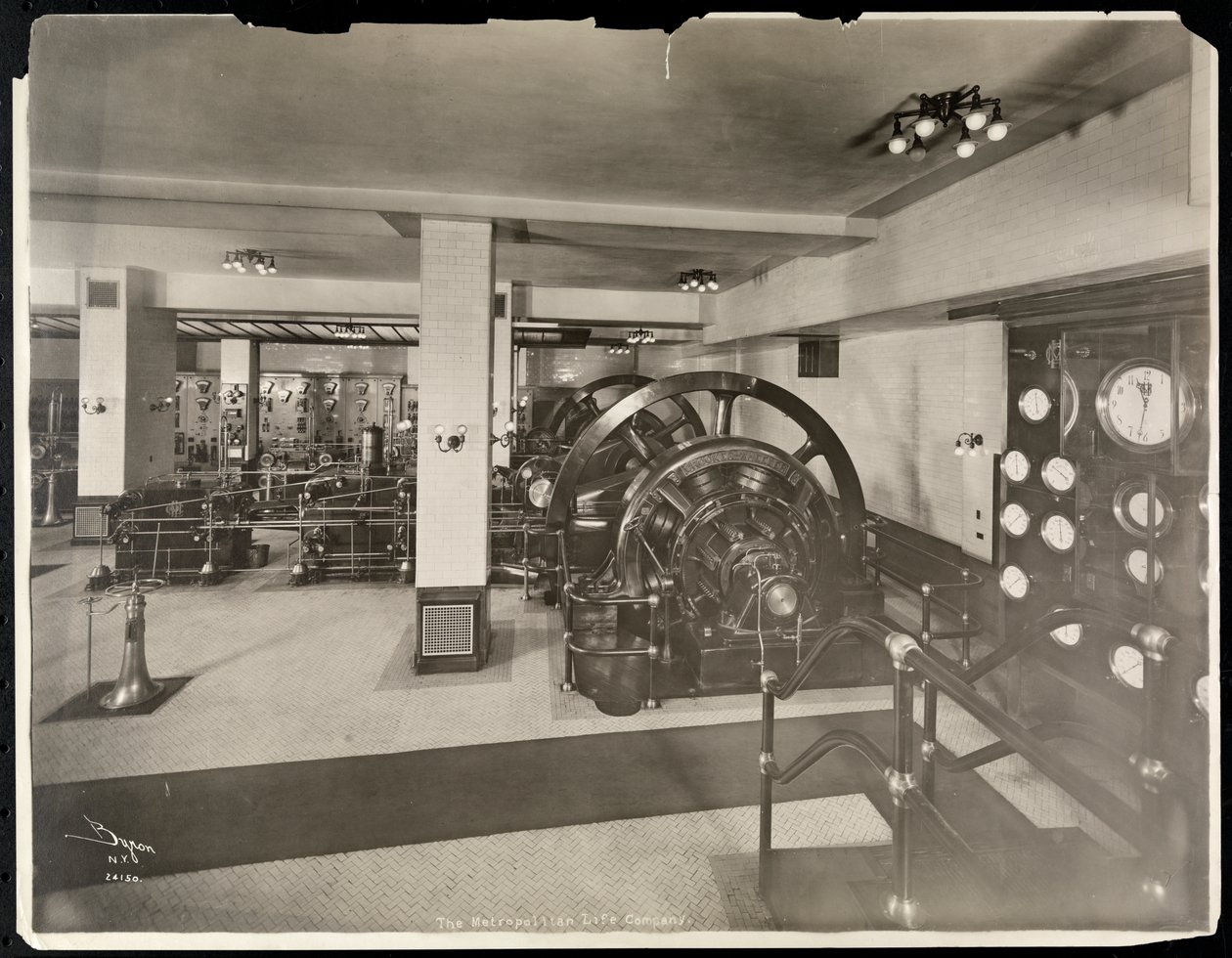 Rummet för mekanisk utrustning på Metropolitan Life Insurance Co. vid 23rd Street och Madison Avenue, New York, 1907 (silvergelatintryck) av Byron Company