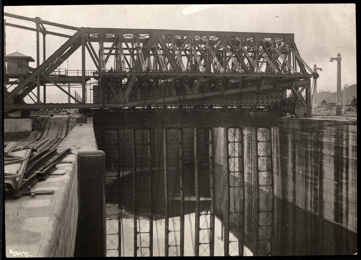 Utsikt över Panamakanalen under konstruktionen, 1912 eller 1913 (silvergelatintryck) av Byron Company