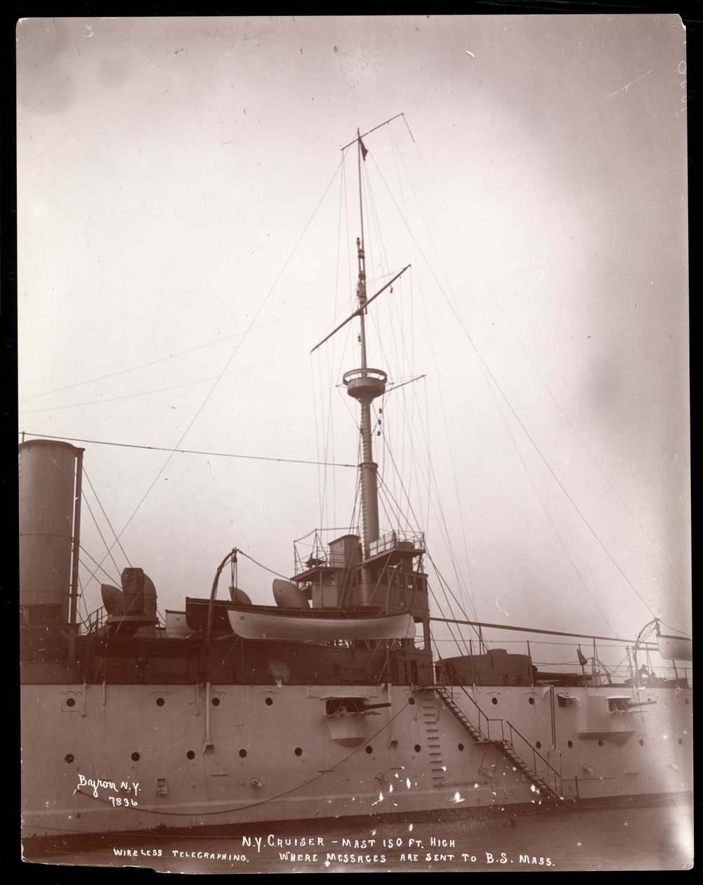 Trådlös telegrafi: Den 150 fot långa masten från vilken Marconis trådlösa signal sändes till Boston, Massachusetts, 1899-1900 (silvergelatintryck) av Byron Company