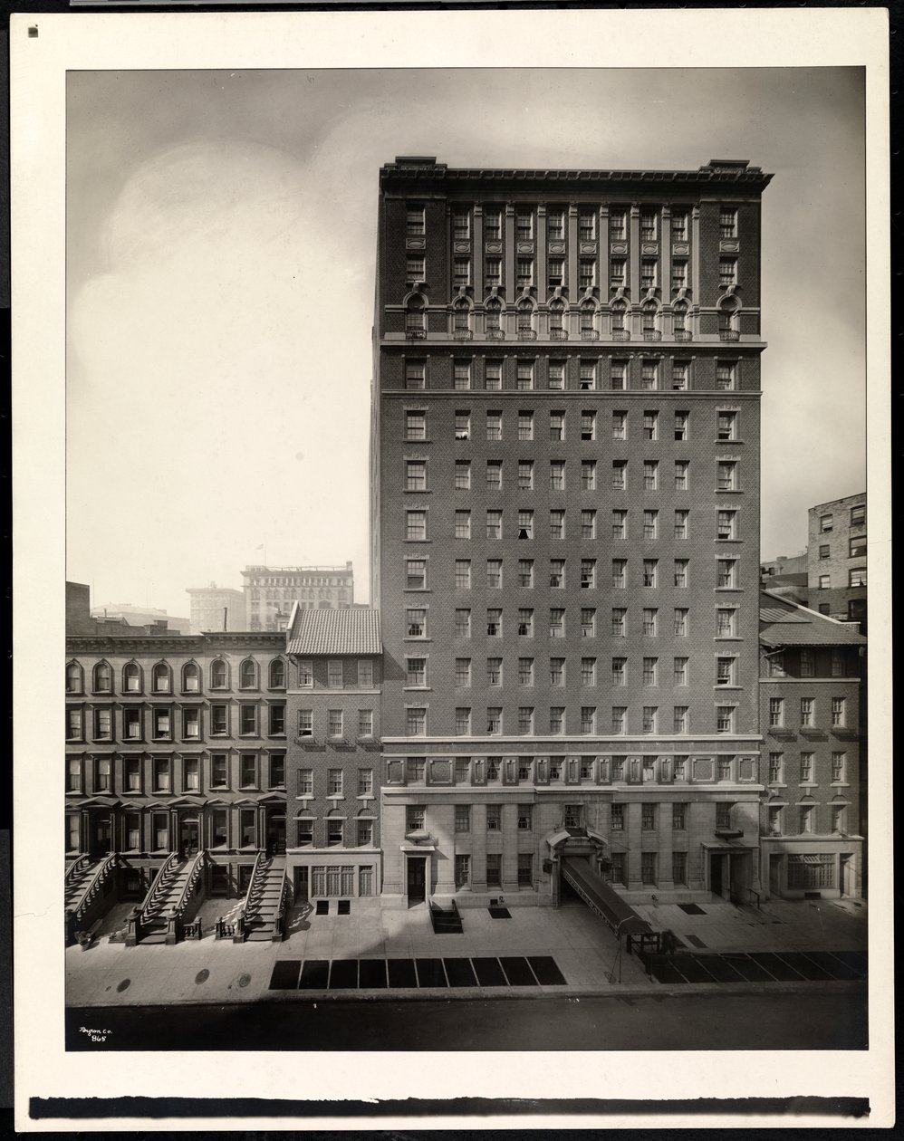 Hotel La Salle, 30 East 60th Street, New York, 1920 (silvergelatintryck) av Byron Company
