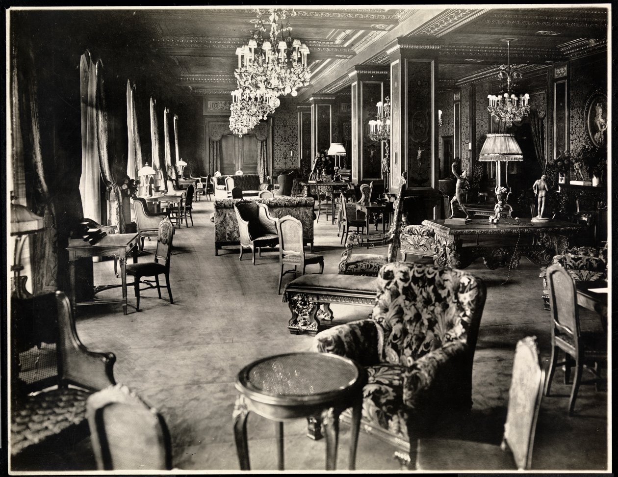 Lounge på Hotel Knickerbocker, 1906 (silvergelatintryck) av Byron Company